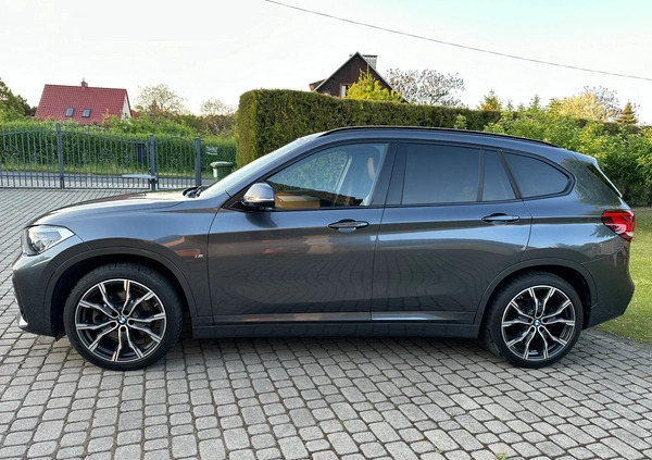 BMW X1 cena 142000 przebieg: 101300, rok produkcji 2021 z Bielawa małe 326